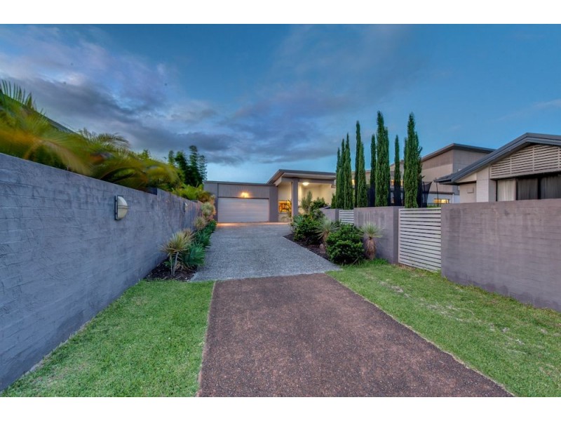 43 Condamine Drive, Sinnamon Park QLD 4073