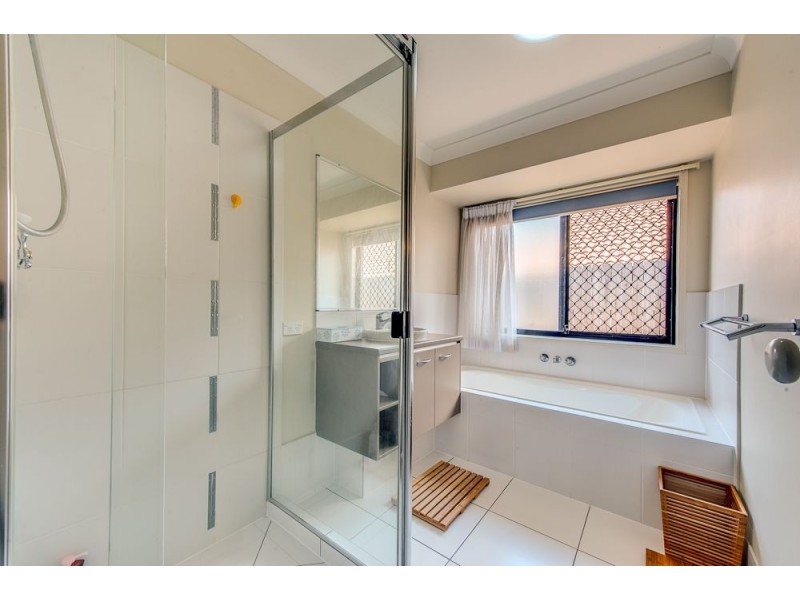 18 Cottonwood Crescent, Springfield Lakes QLD 4300