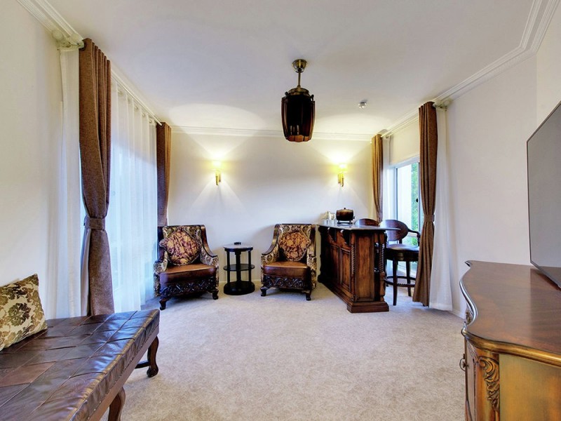 28 Holborn Crescent, Carindale QLD 4152