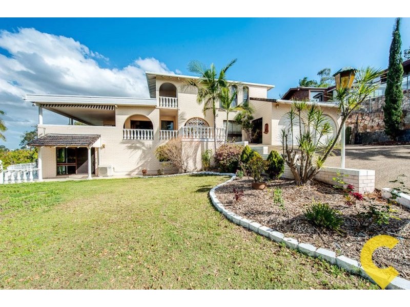 4 Macquarie Court, Mount Ommaney QLD 4074