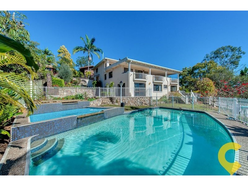 4 Macquarie Court, Mount Ommaney QLD 4074
