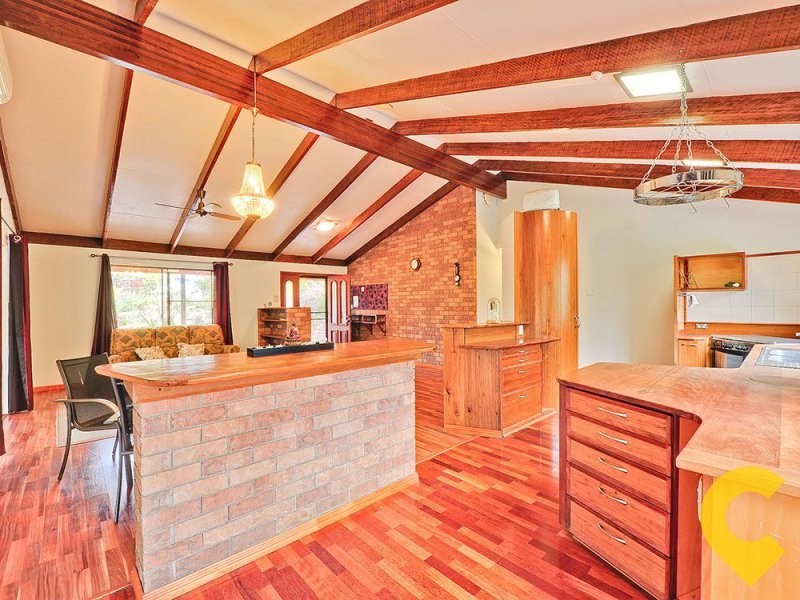 34 Mountain Vista Court, Mount Crosby QLD 4306