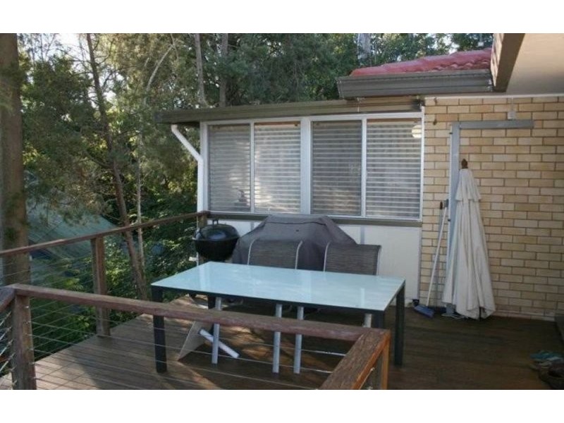 15 Kenhaven Street, Kenmore QLD 4069