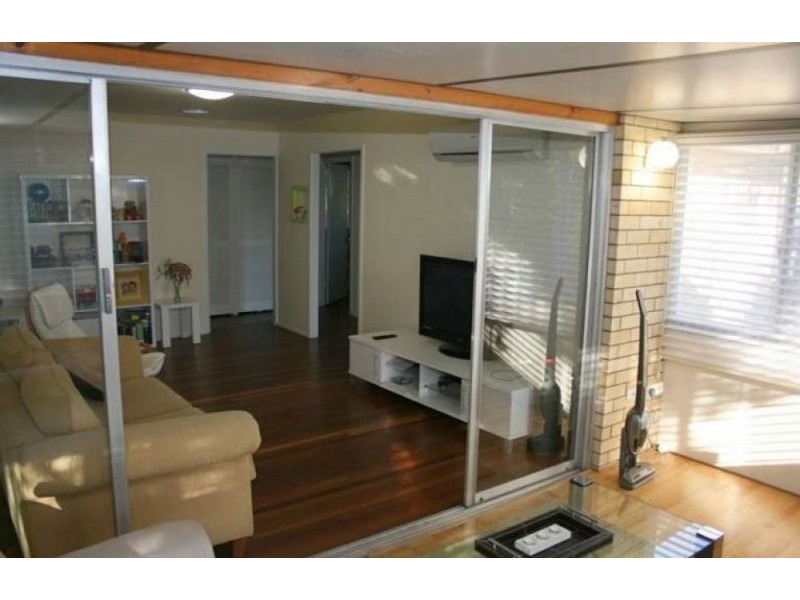 15 Kenhaven Street, Kenmore QLD 4069