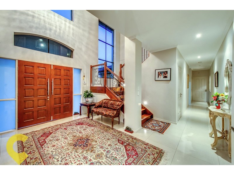 17 Crompton Street, Kenmore Hills QLD 4069