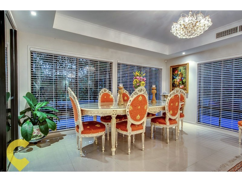 17 Crompton Street, Kenmore Hills QLD 4069