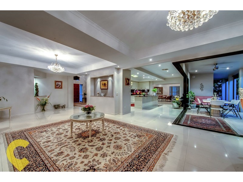 17 Crompton Street, Kenmore Hills QLD 4069