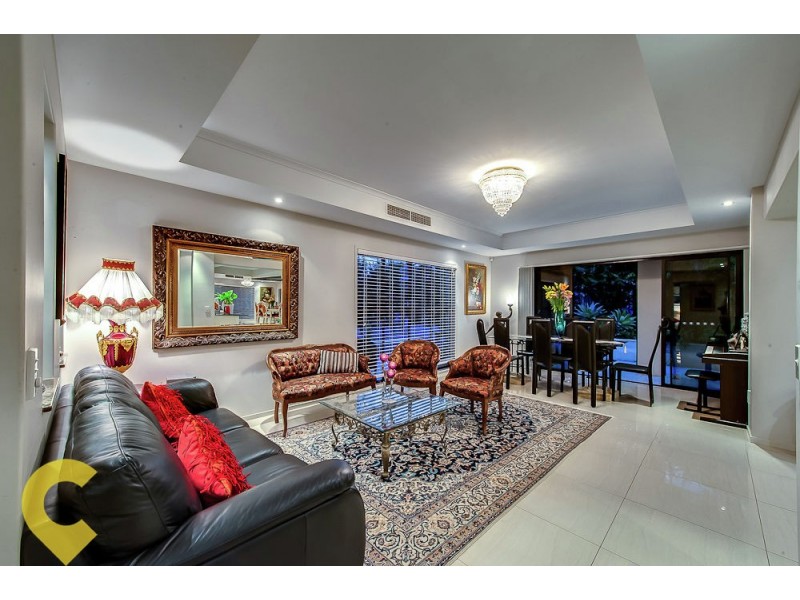 17 Crompton Street, Kenmore Hills QLD 4069