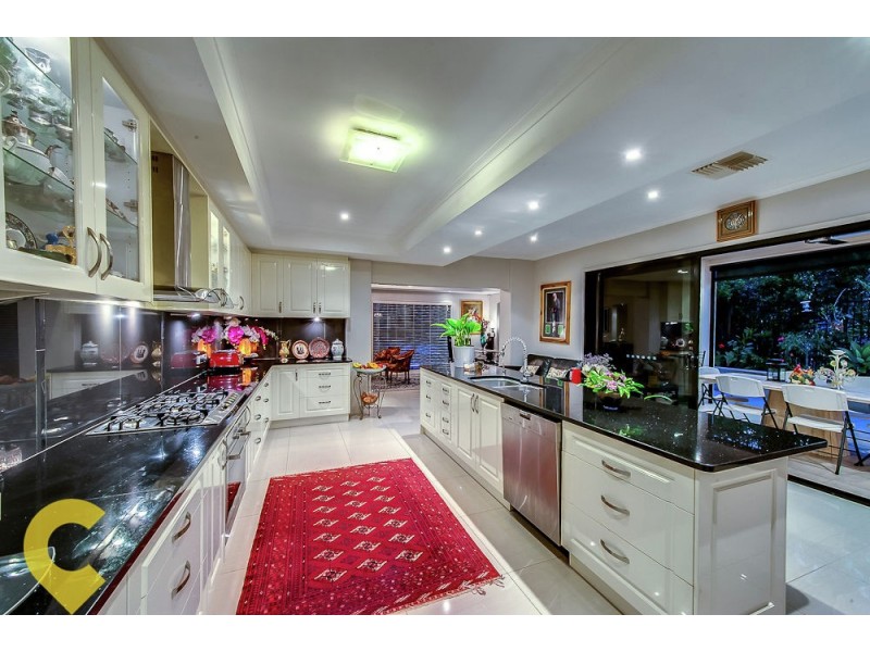 17 Crompton Street, Kenmore Hills QLD 4069