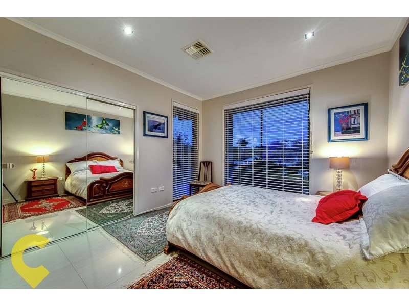 17 Crompton Street, Kenmore Hills QLD 4069
