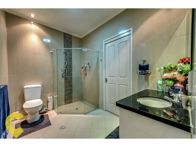 17 Crompton Street, Kenmore Hills QLD 4069
