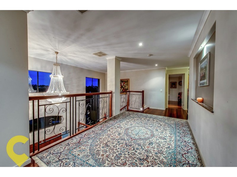 17 Crompton Street, Kenmore Hills QLD 4069
