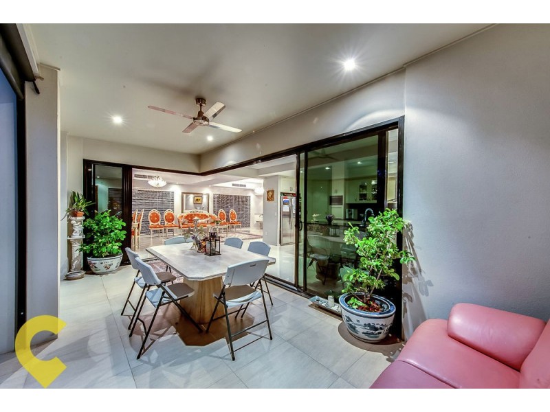 17 Crompton Street, Kenmore Hills QLD 4069