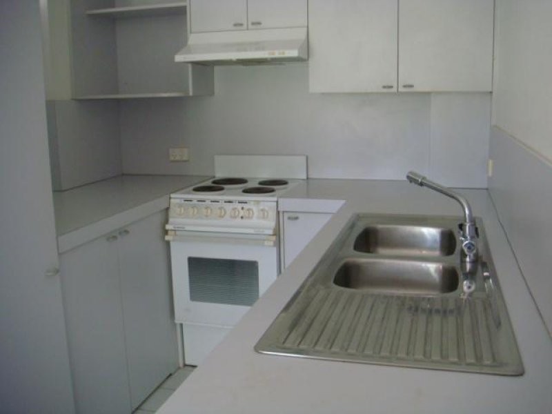 2/119 Munro Street, St Lucia QLD 4067