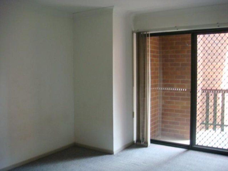 2/119 Munro Street, St Lucia QLD 4067