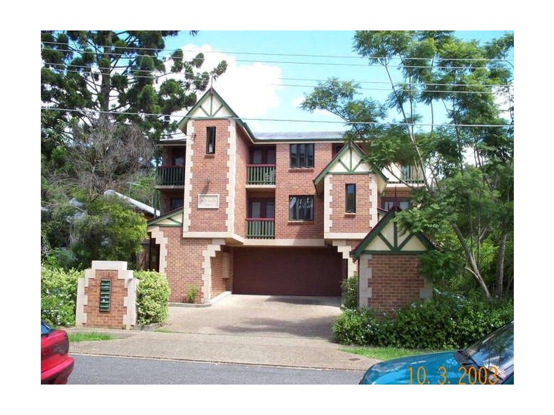 2/119 Munro Street, St Lucia QLD 4067