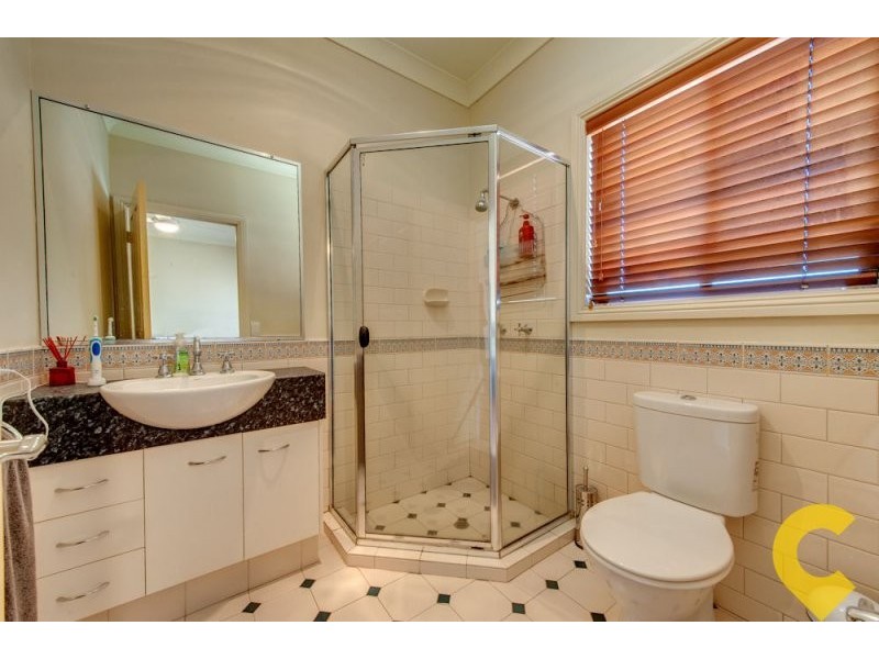 8 Harriet Street, Red Hill QLD 4059