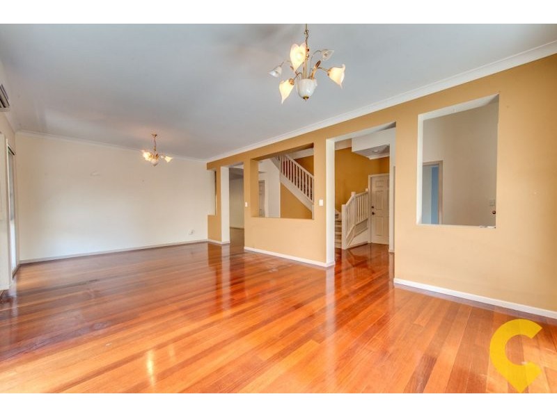15 Walker Place, Pullenvale QLD 4069