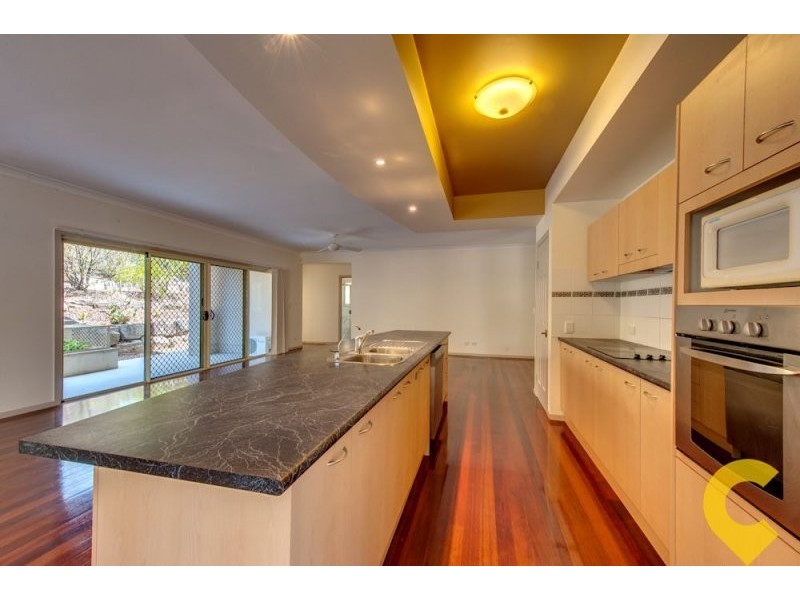 15 Walker Place, Pullenvale QLD 4069