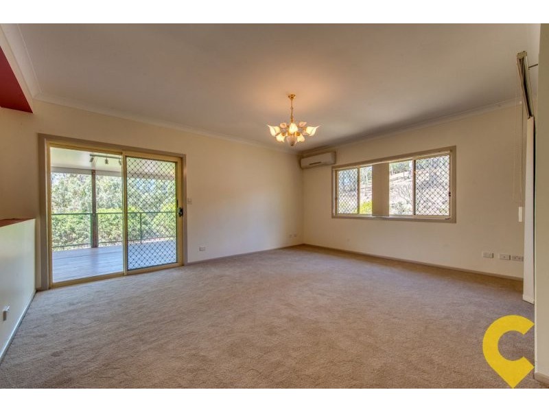 15 Walker Place, Pullenvale QLD 4069