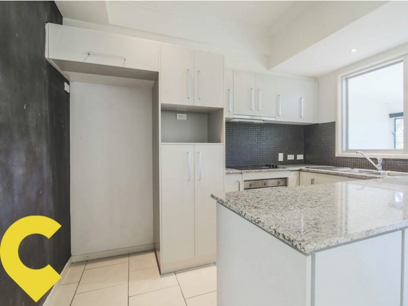 2/23 Curlew Street, Toowong QLD 4066