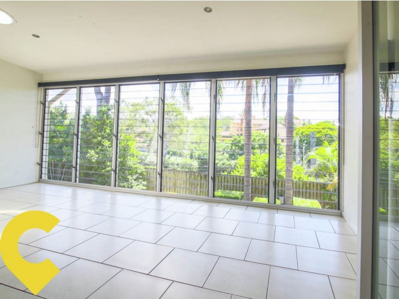 2/23 Curlew Street, Toowong QLD 4066