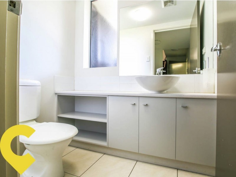 2/23 Curlew Street, Toowong QLD 4066