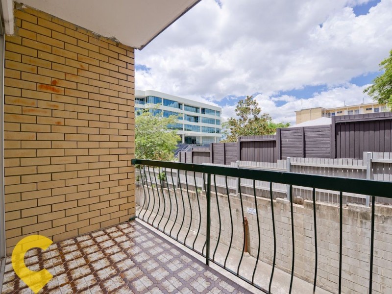 2/14 Lang Pde, Auchenflower QLD 4066