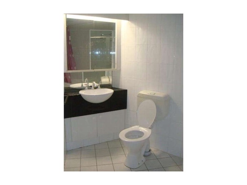 2/11 Cadell Street, Toowong QLD 4066