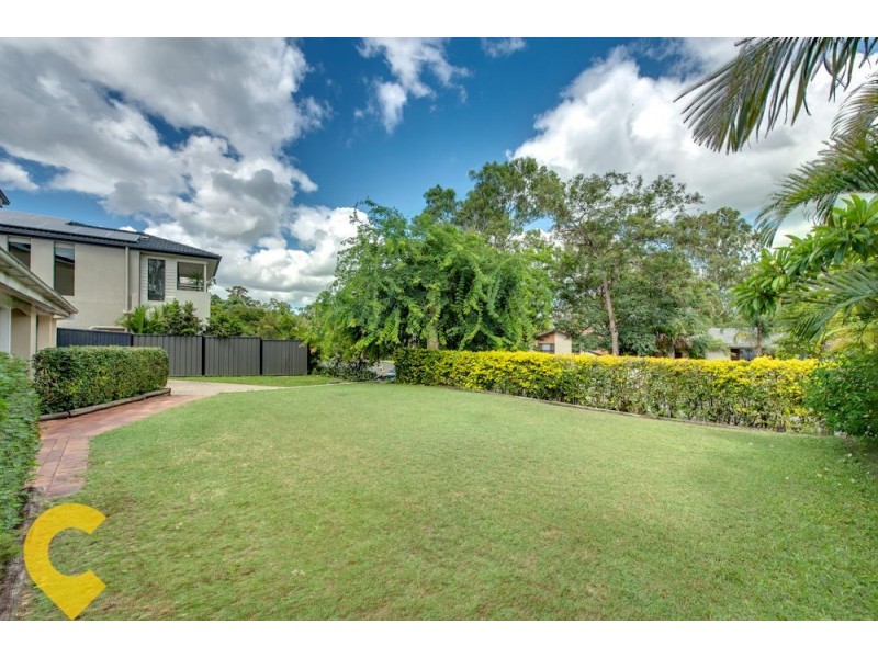 124 Mt Ommaney Drive, Jindalee QLD 4074