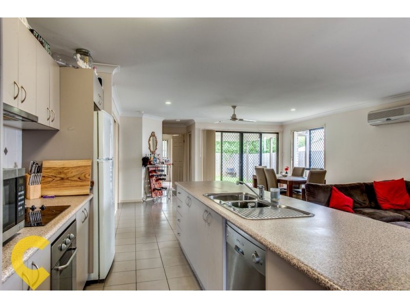 10 Sandi Street, Oxley QLD 4075