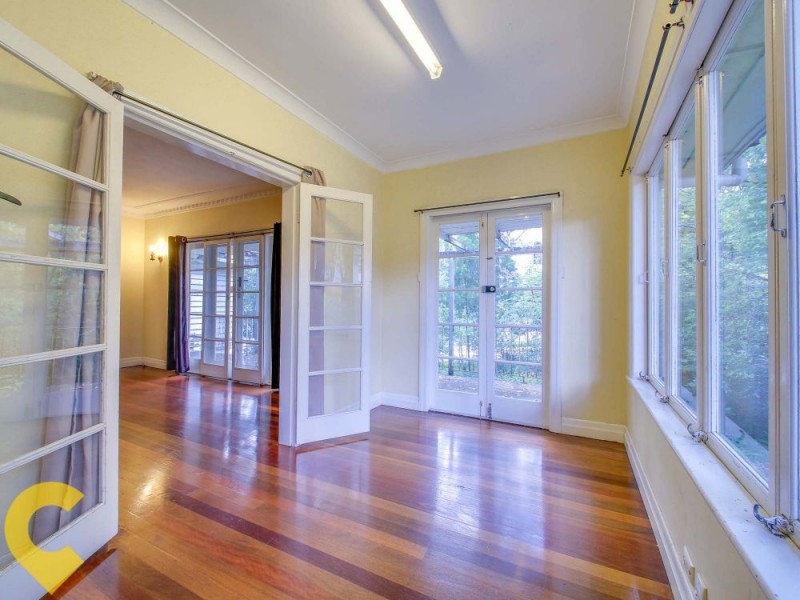 319 Carmody Road, St Lucia QLD 4067