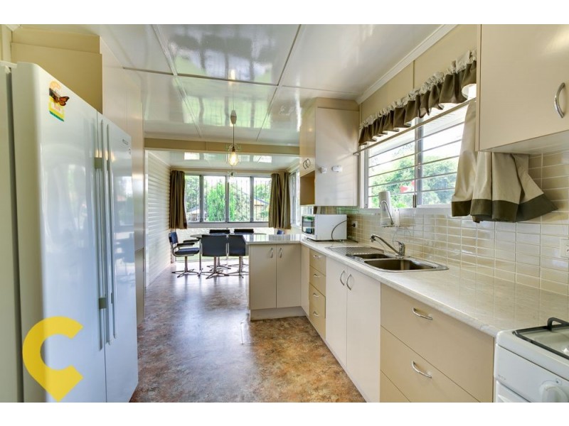 6 Brian Street, Riverview QLD 4303