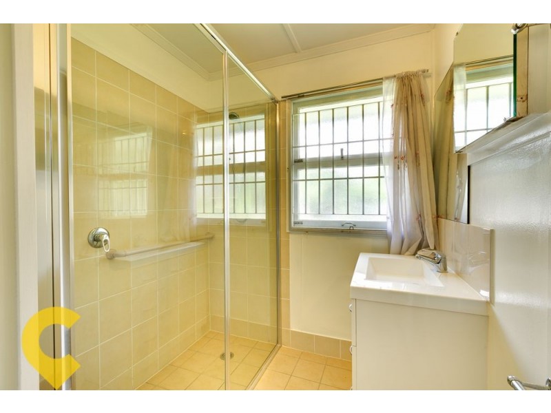 6 Brian Street, Riverview QLD 4303