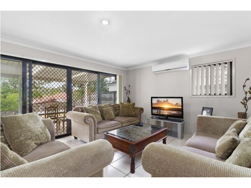 19 Brushwood Circuit, Forest Lake QLD 4078