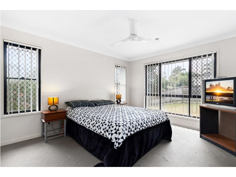 19 Brushwood Circuit, Forest Lake QLD 4078