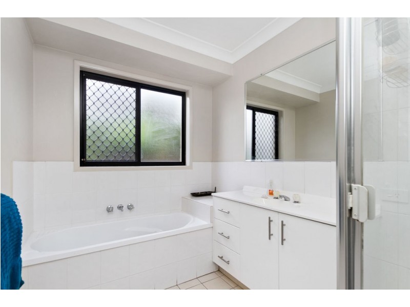 19 Brushwood Circuit, Forest Lake QLD 4078