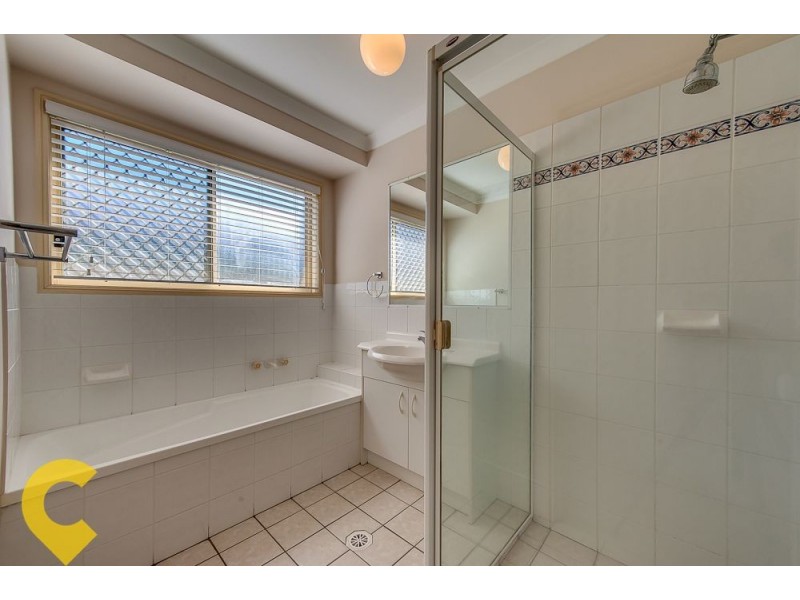 48 Gleneagles Crescent, Oxley QLD 4075