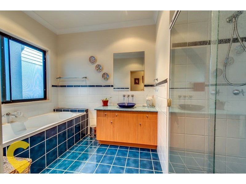 56 Siemon Street, Auchenflower QLD 4066