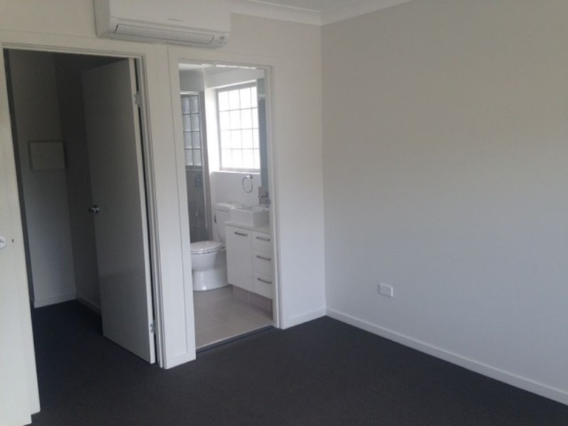 4/17 Hows Road, Nundah QLD 4012