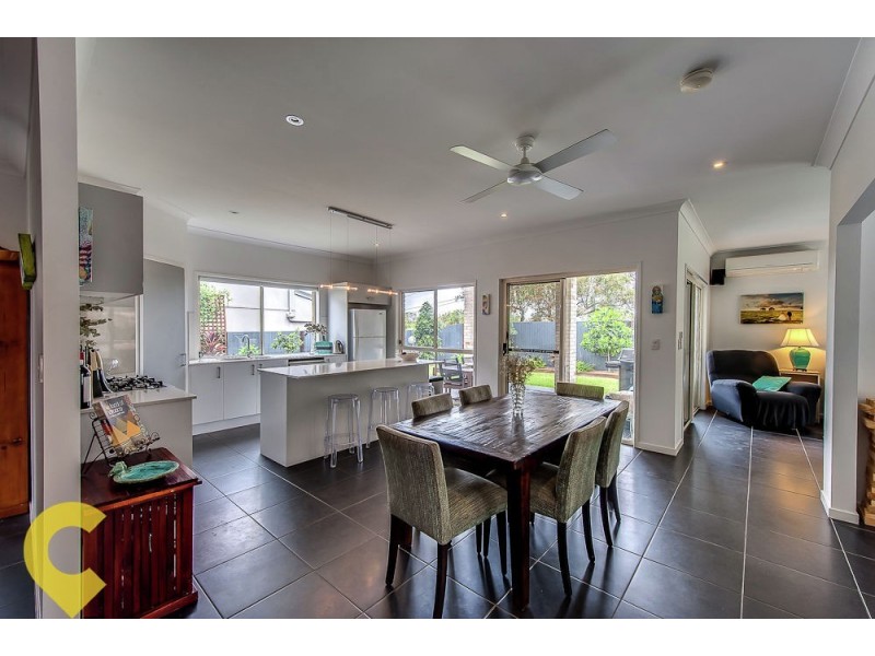 1 Tristania Road, Kenmore QLD 4069