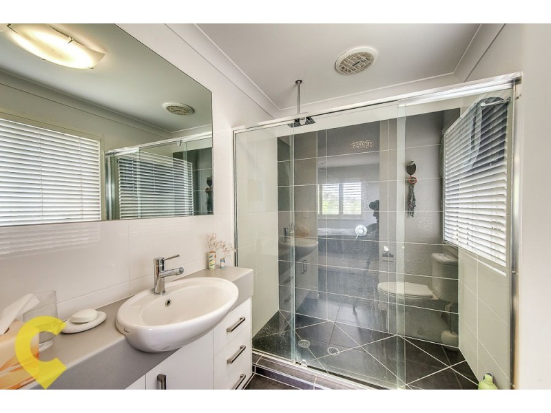 1 Tristania Road, Kenmore QLD 4069