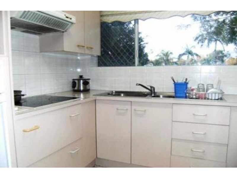4/117 Clarence Road, Indooroopilly QLD 4068