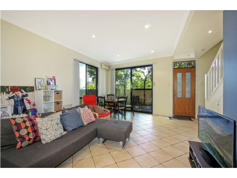 1/9 Bennett Street, Toowong QLD 4066
