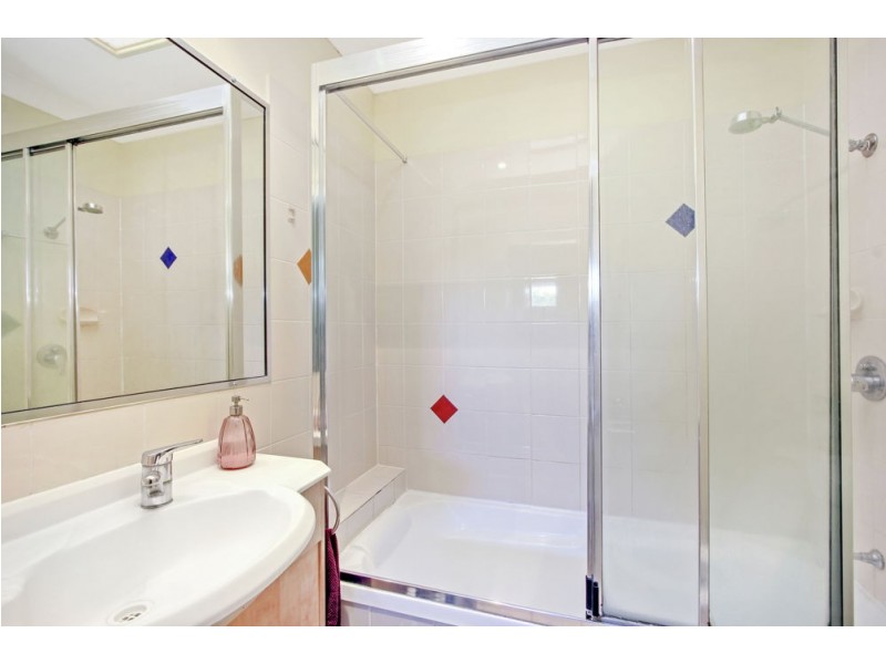 1/9 Bennett Street, Toowong QLD 4066