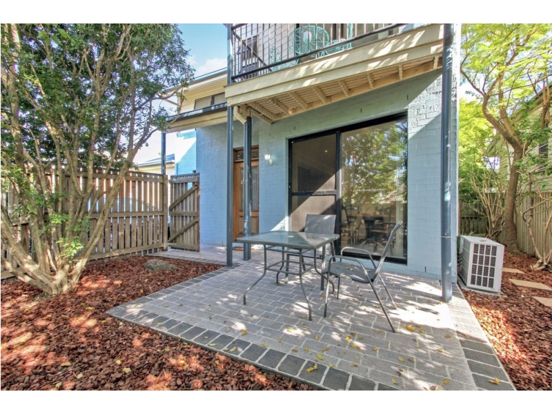 1/9 Bennett Street, Toowong QLD 4066