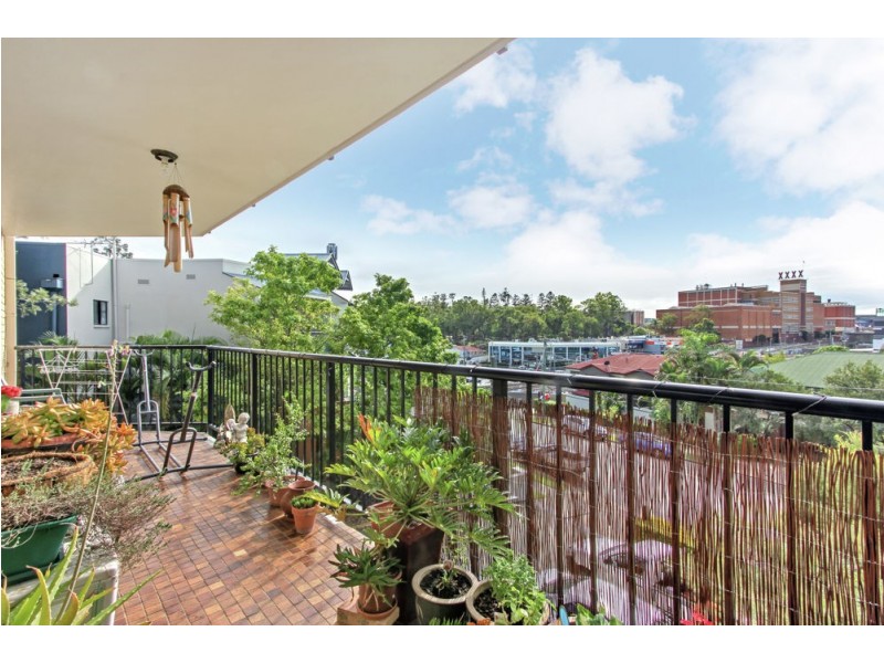 10/4 Sheehan Street, Milton QLD 4064