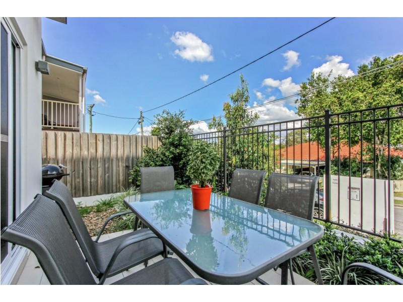 1/18 Booligal Street, Carina QLD 4152