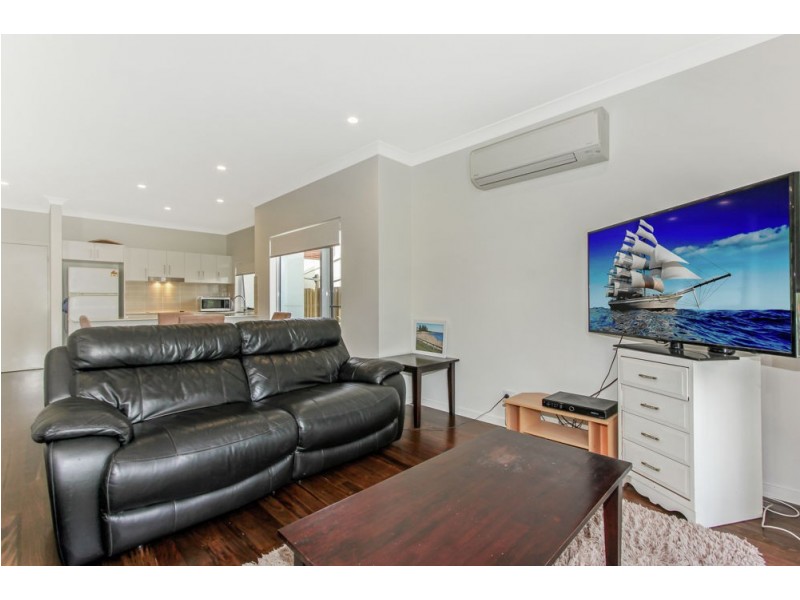 1/18 Booligal Street, Carina QLD 4152