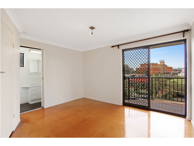 10/4 Sheehan Street, Milton QLD 4064